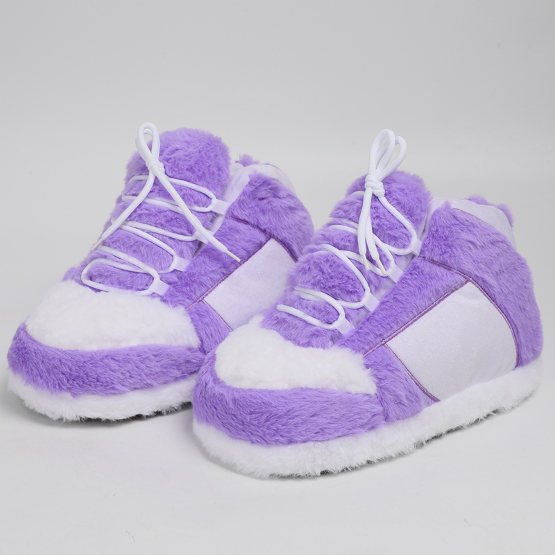 Warm Plush Sneaker Slippers, T - Sneaker Care Set recension och pris